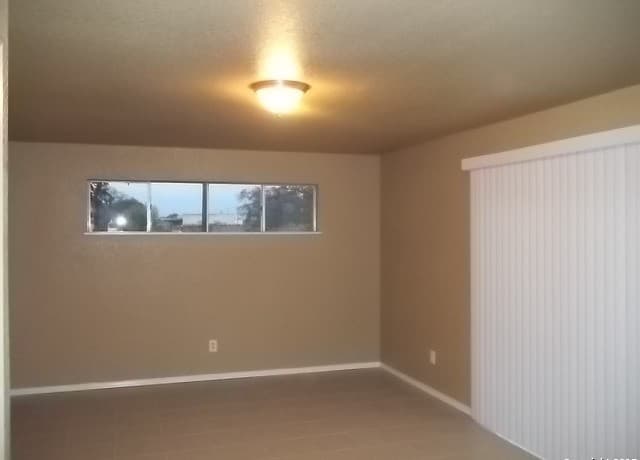 rental at 4251  Wild Oak in San Antonio, TX — photo 5