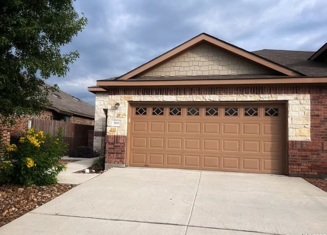 rental at 565-569  Creekside Circle Unit 569 in New Braunfels, TX — photo 1
