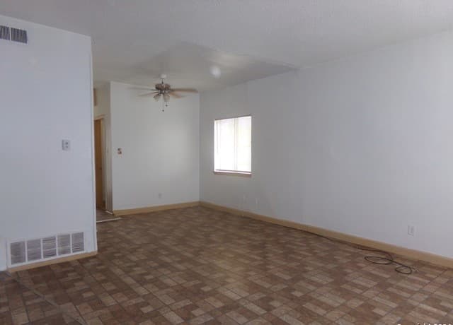 rental at 4835  Gus Eckert Unit 3 in San Antonio, TX — photo 5