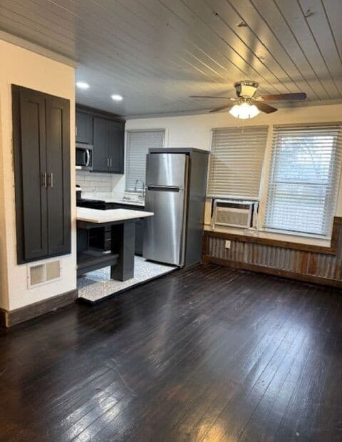rental at 512 E Mulberry Unit 2 in San Antonio, TX — photo 3