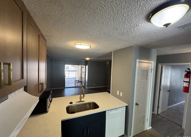 rental at 5019  Concord Ridge in San Antonio, TX — photo 3