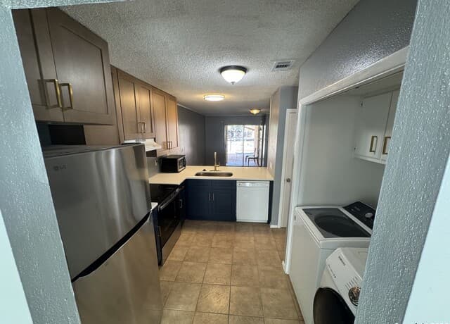 rental at 5019  Concord Ridge in San Antonio, TX — photo 4