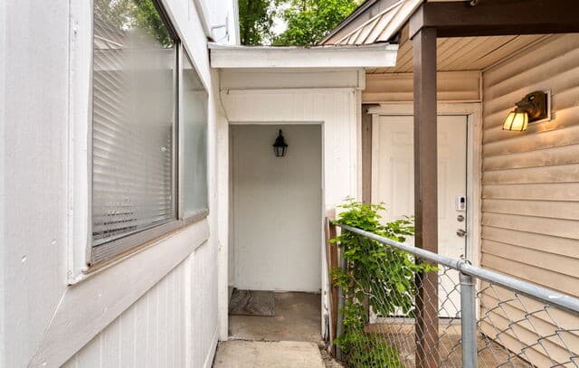 rental at 6814  Oldham in San Antonio, TX — photo 2