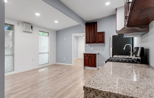 rental at 212  Mclane St Unit C in San Antonio, TX — photo 5