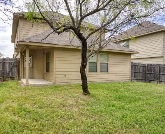 rental at 8926  Gerald Ohara in San Antonio, TX — photo 2