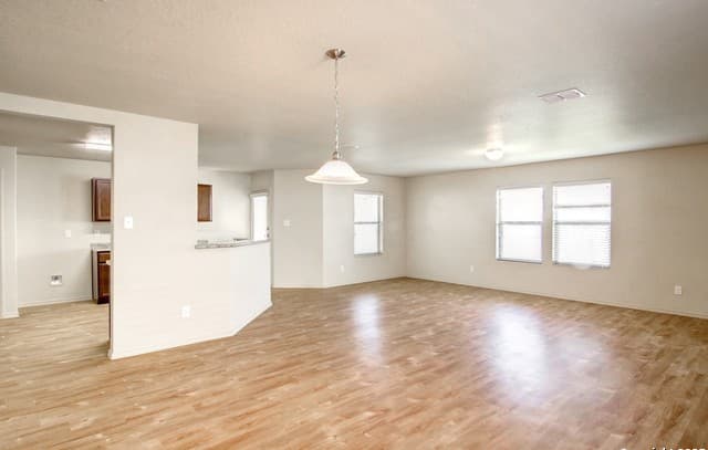 rental at 8926  Gerald Ohara in San Antonio, TX — photo 5