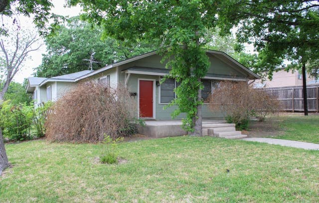 rental at 3901 N New Braunfels in San Antonio, TX — photo 2