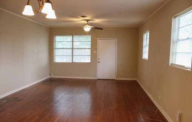 rental at 3901 N New Braunfels in San Antonio, TX — photo 3
