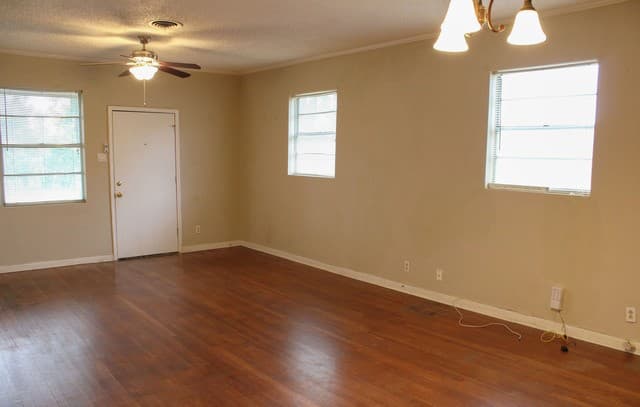 rental at 3901 N New Braunfels in San Antonio, TX — photo 5