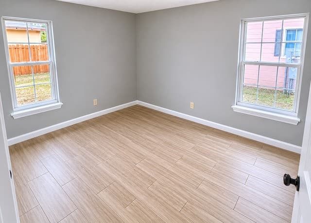 rental at 341  Longview in San Antonio, TX — photo 5