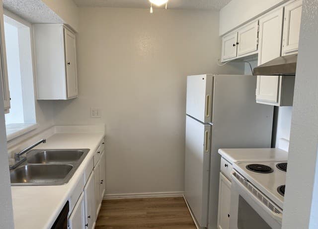 rental at 4949  Hamilton Wolfe Unit 5201 in San Antonio, TX — photo 1