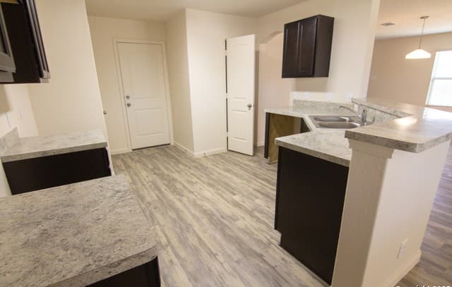 rental at 8311  Big Creek in San Antonio, TX — photo 2