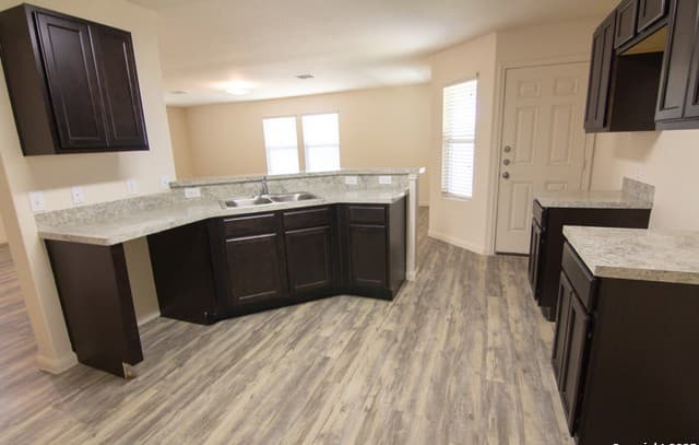 rental at 8311  Big Creek in San Antonio, TX — photo 3