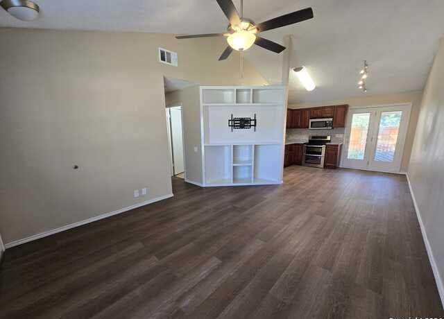 rental at 9140  Timber Path Unit 2702 in San Antonio, TX — photo 3