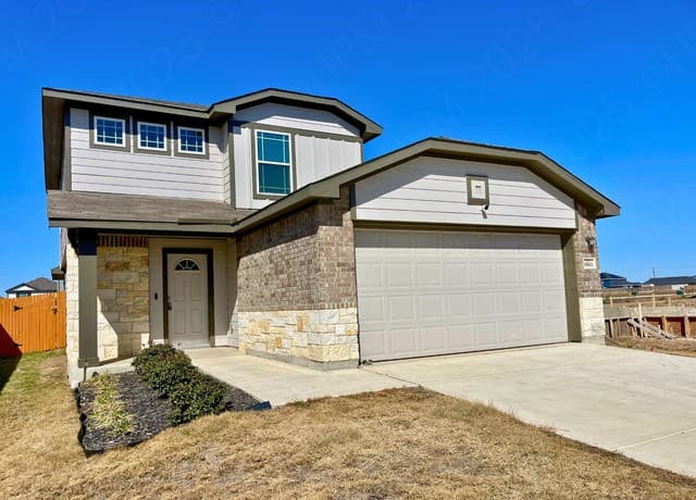 rental at 8563  Redhawk Loop in San Antonio, TX — photo 2