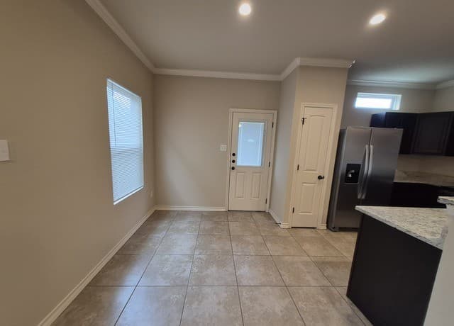 rental at 6506  Marcel Way Unit 104 in San Antonio, TX — photo 5