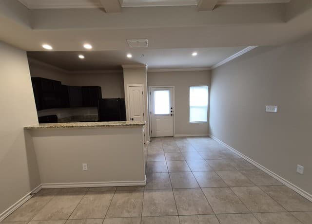 rental at 6619  Arancione Ave. Unit 102 in San Antonio, TX — photo 5