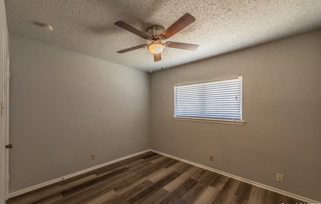rental at 5011  Thomas Paine in Kirby TX