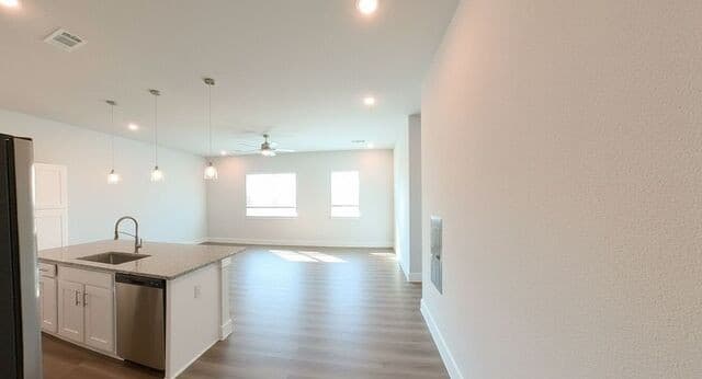 rental at 330 E Carson Unit 2203 in San Antonio, TX — photo 4