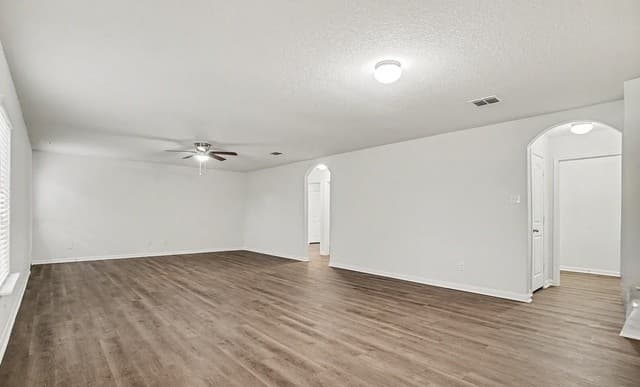 rental at 7543  Bowdre in San Antonio, TX — photo 3