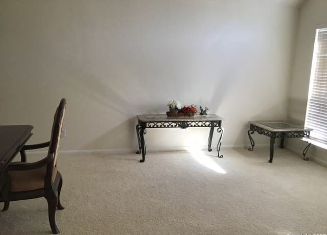 rental at 9615  Rocksprings in San Antonio, TX — photo 2