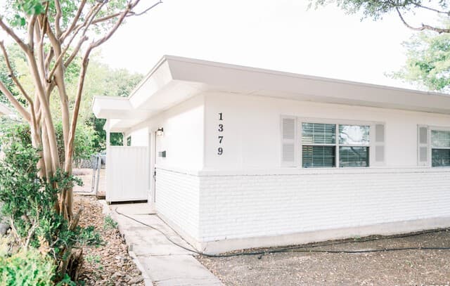rental at 1379  Oblate Dr in San Antonio, TX — photo 5