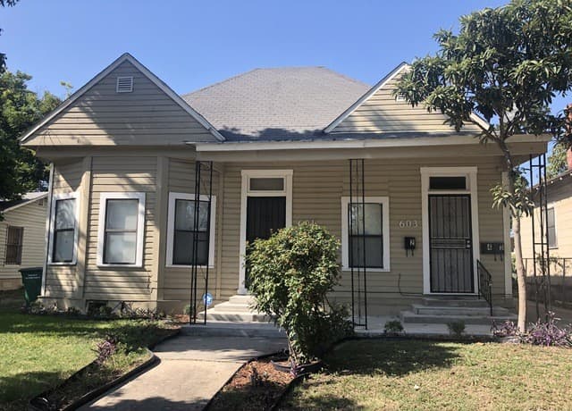 rental at 603  Devine St Unit 2 in San Antonio TX