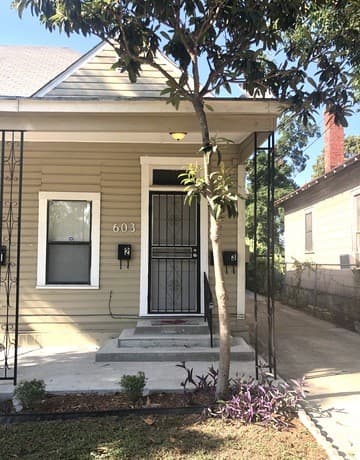 rental at 603  Devine St Unit 2 in San Antonio, TX — photo 2