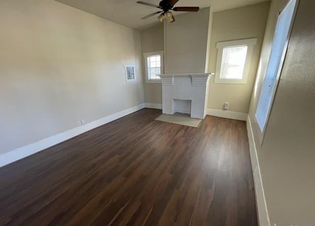 rental at 102  Bailey Ave Unit 1 in San Antonio, TX — photo 3