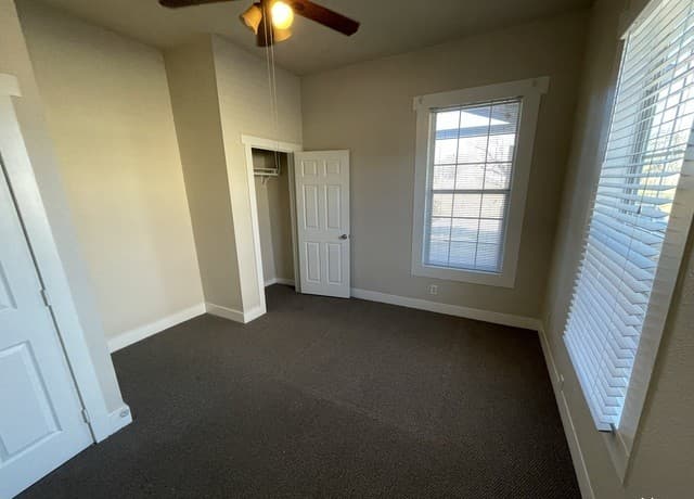 rental at 102  Bailey Ave Unit 1 in San Antonio, TX — photo 4