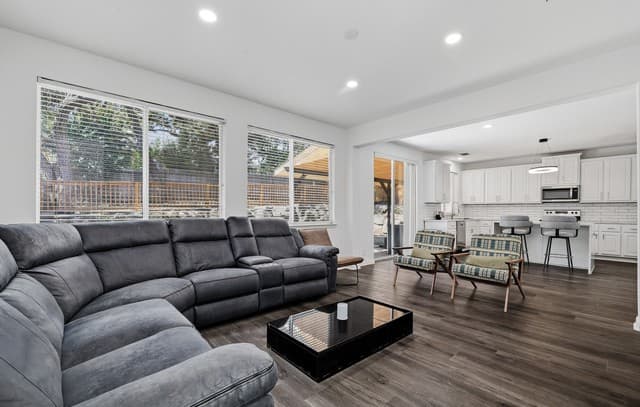 rental at 52  Greens Shade in San Antonio, TX — photo 2