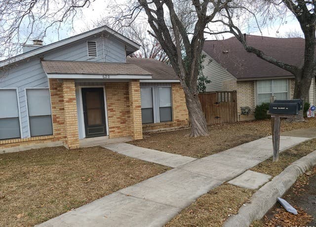 rental at 620  Fern Meadow in Universal City TX