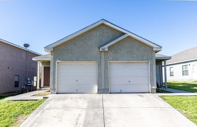 rental at 7226  Golf Unit 1 in San Antonio TX