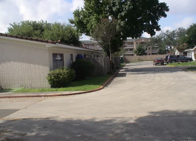 rental at 7923  Donore Pl Unit 16 in San Antonio TX