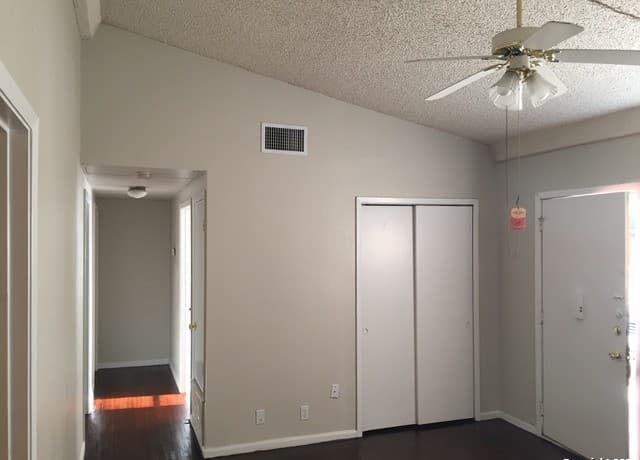 rental at 7923  Donore Pl Unit 16 in San Antonio, TX — photo 3