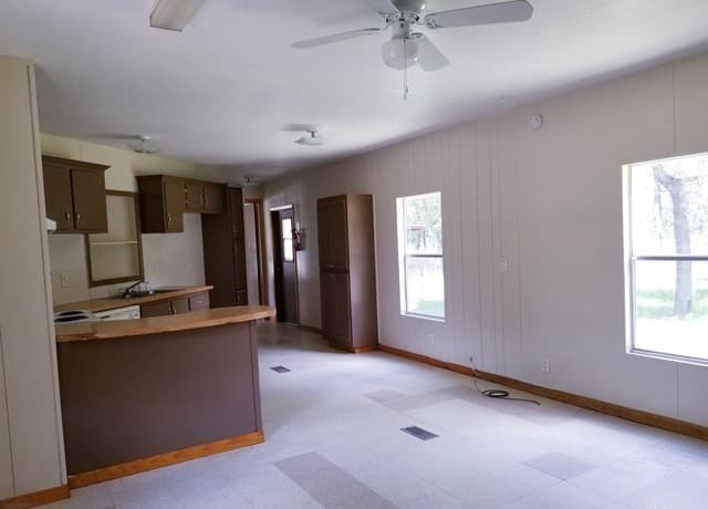 rental at 23322  Dragon Rock Rd in Elmendorf, TX — photo 3