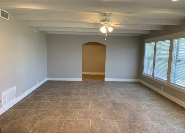 rental at 127  Summertime in San Antonio, TX — photo 5