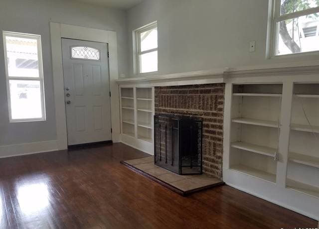 rental at 826 E Erie Ave Unit A in San Antonio, TX — photo 2