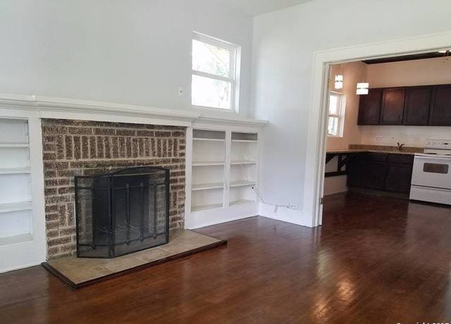 rental at 826 E Erie Ave Unit A in San Antonio, TX — photo 3