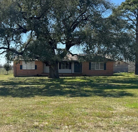 rental at 10353-B  Fm 539 in Sutherland Springs, TX — photo 2