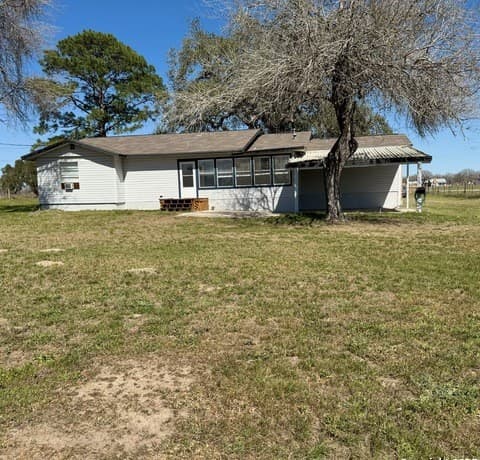 rental at 10353-B  Fm 539 in Sutherland Springs, TX — photo 5