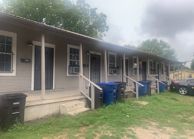 rental at 2011 S San Jacinto St. in San Antonio TX