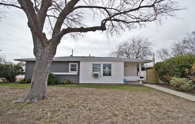 rental at 602  Sacramento in San Antonio TX