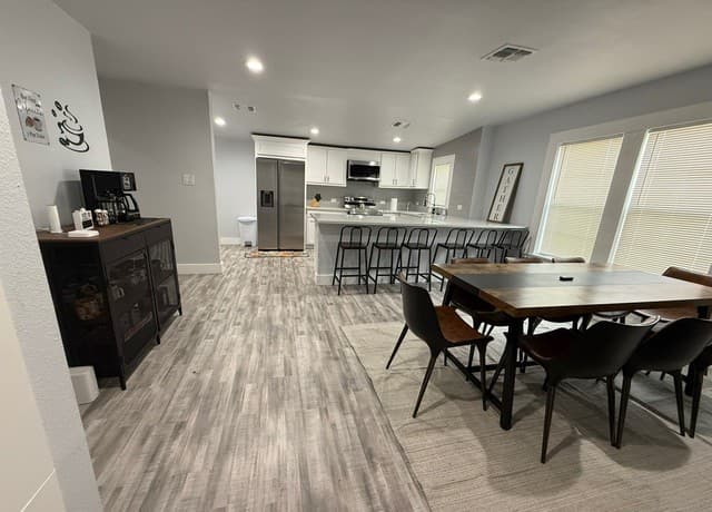 rental at 1607 N Pine Street in San Antonio TX