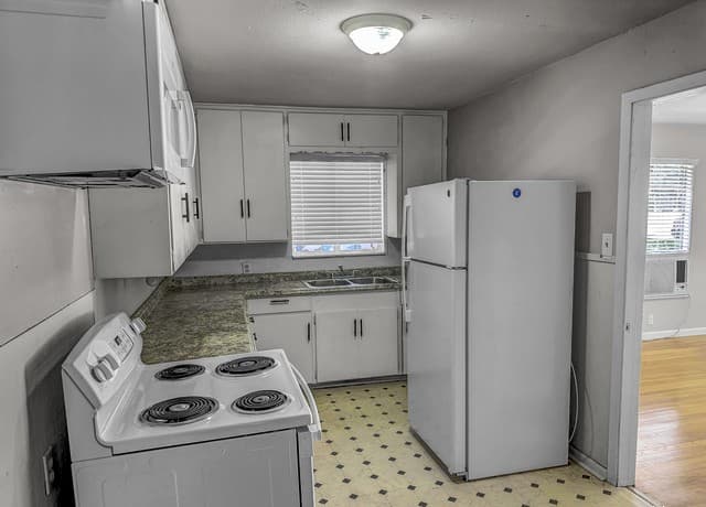 rental at 2016 W Olmos Dr in San Antonio, TX — photo 5