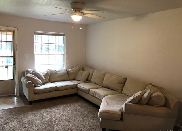 rental at 5619  Brookhill in San Antonio, TX — photo 2