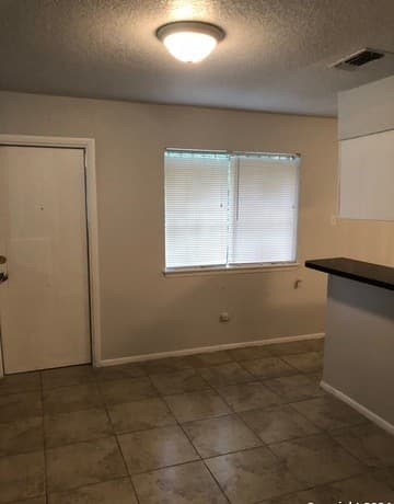 rental at 5619  Brookhill in San Antonio, TX — photo 5