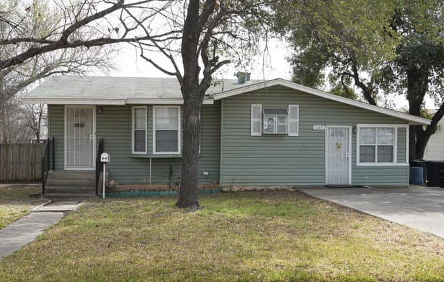 rental at 224  Marquette Dr in San Antonio, TX — photo 2