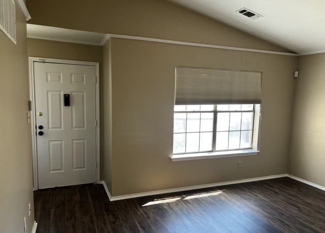 rental at 11610  Vance Jackson Unit 864 in San Antonio, TX — photo 3