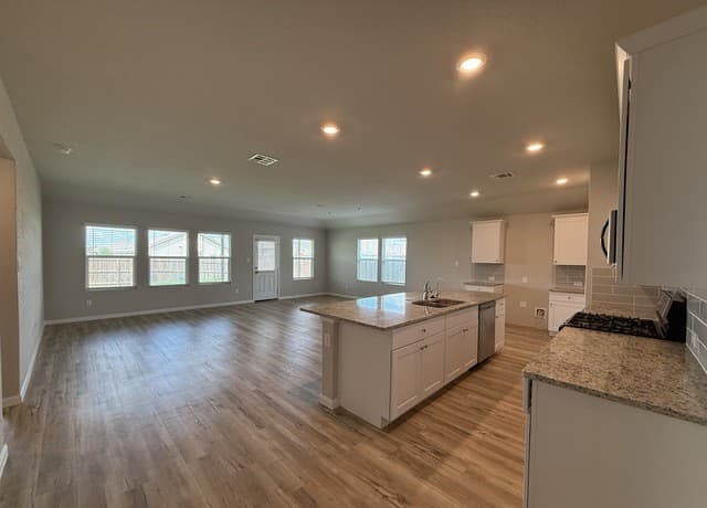 rental at 554  Blue Stem Rd in New Braunfels, TX — photo 2